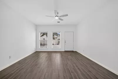 2202 Naomi Street #3, Houston, TX 77054 - Photo 6