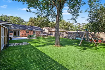 10202 Londonderry Drive, Houston, TX 77043 - Photo 20