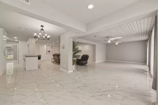 5207 Bent Bough Ln, Houston, TX 77088 - Photo 12