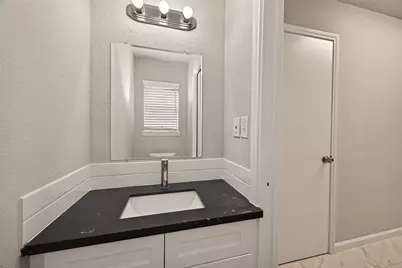 5207 Bent Bough Lane, Houston, TX 77088 - Photo 18