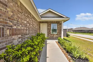 18671 Cepagatti Dr, New Caney, TX 77357 - Photo 2