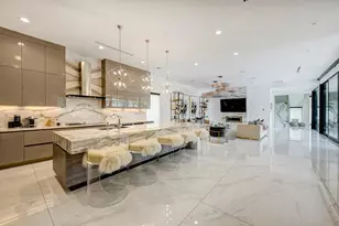 4028 Chatham Ln, Houston, TX 77027 - Photo 6
