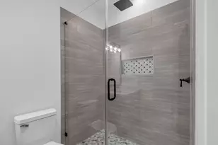 8136 Chateau St, Houston, TX 77028 - Photo 22