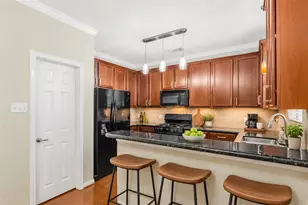 1430 W 24th St, Houston, TX 77008 - Photo 2