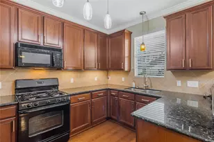 1430 W 24th St, Houston, TX 77008 - Photo 12