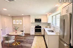 1607 W Houston Dr, La Marque, TX 77568 - Photo 10