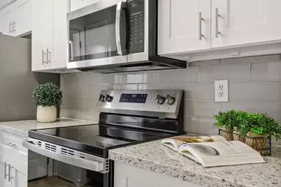 1701 Upland Drive #114, Houston, TX 77043 - Photo 8