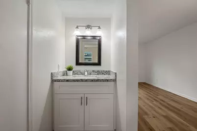 1701 Upland Drive #114, Houston, TX 77043 - Photo 10