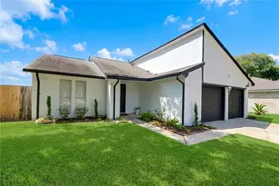 7534 Londres Dr, Houston, TX 77083 - Photo 2