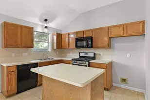 16010 Cedar Gully Dr, Friendswood, TX 77546 - Photo 10