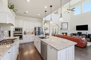 25406 Angelwood Springs Ln, Tomball, TX 77375 - Photo 10