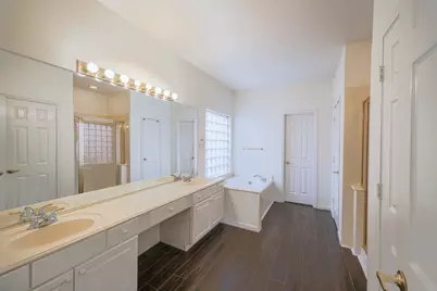 11606 Canyon Woods Drive, Tomball, TX 77377 - Photo 22
