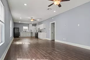 12 E Homan St, Baytown, TX 77520 - Photo 6