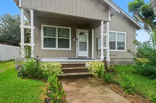 12 E Homan St, Baytown, TX 77520 - Photo 2