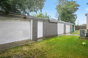 12 E Homan St, Baytown, TX 77520 - Photo 22