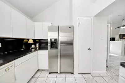 13943 Cantwell Drive, Houston, TX 77014 - Photo 16