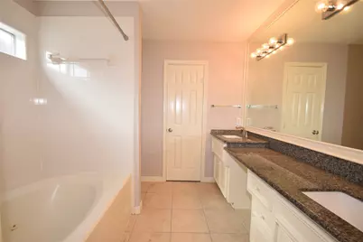 722 Memorial Heights Drive, Houston, TX 77007 - Photo 32