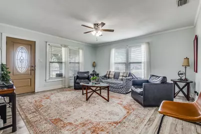 131 Milton Street, Lewisville, TX 75057 - Photo 4