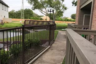 2023 Gentryside Dr, Houston, TX 77077 - Photo 4