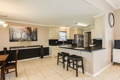 155 Silverbell Circle, Lake Jackson, TX 77566 - Photo 8