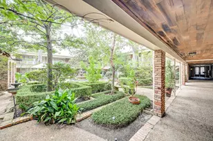 2727 Briarhurst Dr, Houston, TX 77057 - Photo 32