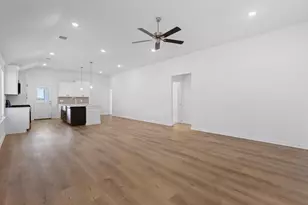 418 Zeus Mountains Dr, Crosby, TX 77532 - Photo 2