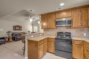 106 Harbour Town Way, Conroe, TX 77356 - Photo 18