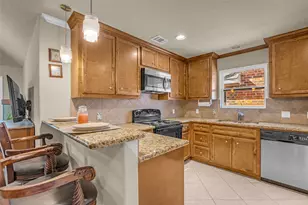 106 Harbour Town Way, Conroe, TX 77356 - Photo 4
