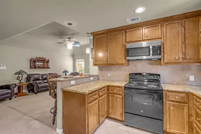 106 Harbour Town Way, Conroe, TX 77356 - Photo 18