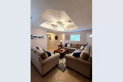 4665 Glen Oaks Circle, Beaumont, TX 77708 - Photo 4