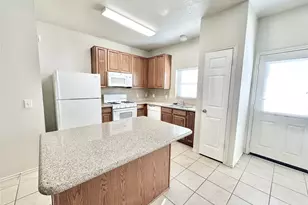 29709 Valley Center Dr, Spring, TX 77386 - Photo 10