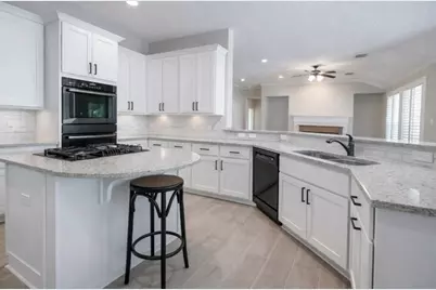 26173 Crown Ranch Boulevard, Montgomery, TX 77316 - Photo 22