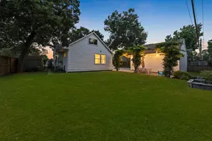 742 W 42nd St, Houston, TX 77018 - Photo 42