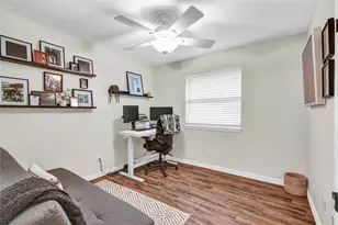 219 S Shanks St, Clute, TX 77531 - Photo 22