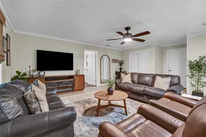 219 S Shanks Street, Clute, TX 77531 - Photo 16
