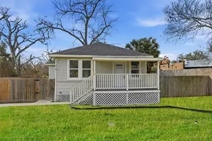 5715 Enid St, Houston, TX 77009 - Photo 2