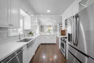 829 E 27th St, Houston, TX 77009 - Photo 2
