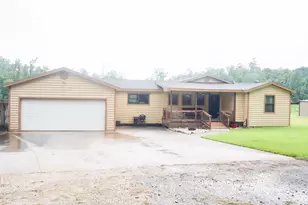 317 Hickory Dr E, Livingston, TX 77351 - Photo 2