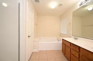1506 York Creek Dr, Houston, TX 77014 - Photo 28