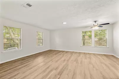 12 S Cypress Pine Drive, The Woodlands, TX 77381 - Photo 10