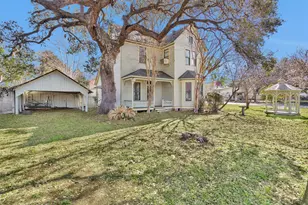311 E Colorado St, La Grange, TX 78945 - Photo 24