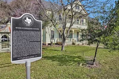 311 E Colorado Street, La Grange, TX 78945 - Photo 2