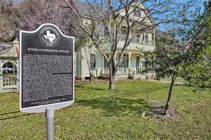 311 E Colorado St, La Grange, TX 78945 - Photo 2