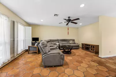5154 Beechnut St, Houston, TX 77096 - Photo 6