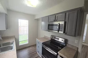 10935 Indian Vista Dr, Houston, TX 77064 - Photo 8