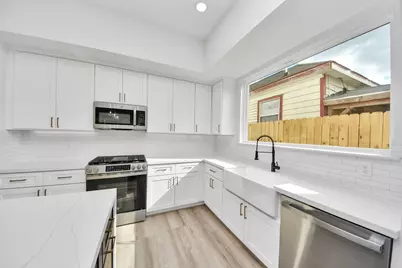 2410 Lorraine Street, Houston, TX 77026 - Photo 16
