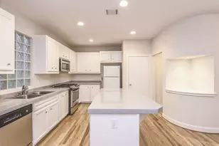 3634 Main Plaza Dr, Houston, TX 77025 - Photo 10