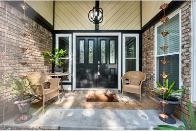 54 Royal Oak Circle, Lake Jackson, TX 77566 - Photo 2