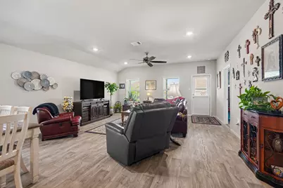 2403 Divot Lane, Navasota, TX 77868 - Photo 10