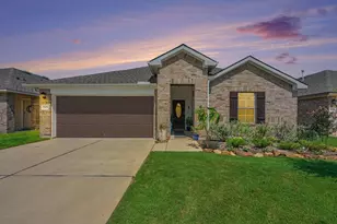 2403 Divot Ln, Navasota, TX 77868 - Photo 2